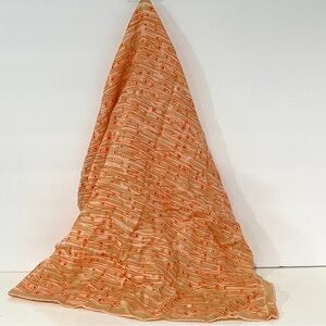 VERA NEUMAN VINTAGE HANKERCHIEF Orange WHITE Patterned 21" SQUARED